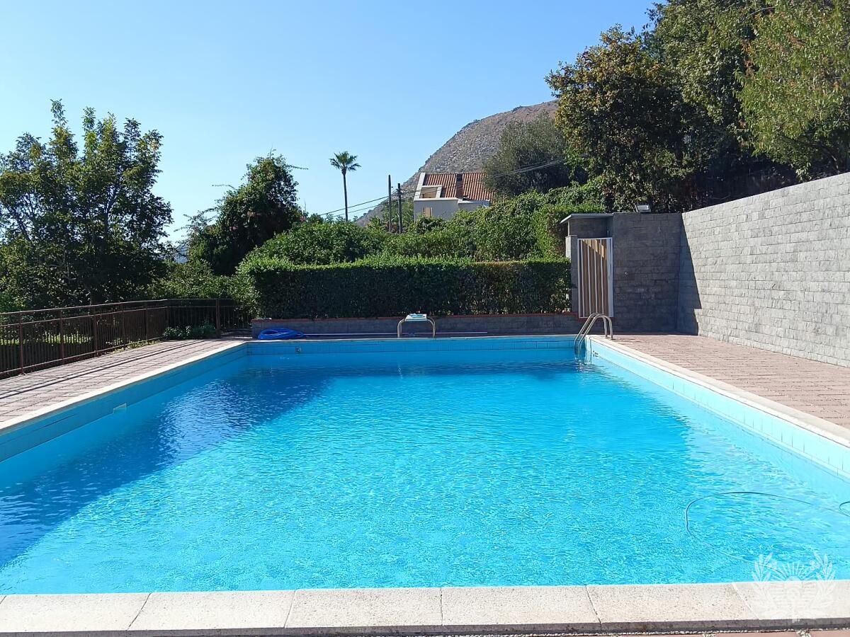 Private Villa with Pool near Palermo & Mondello